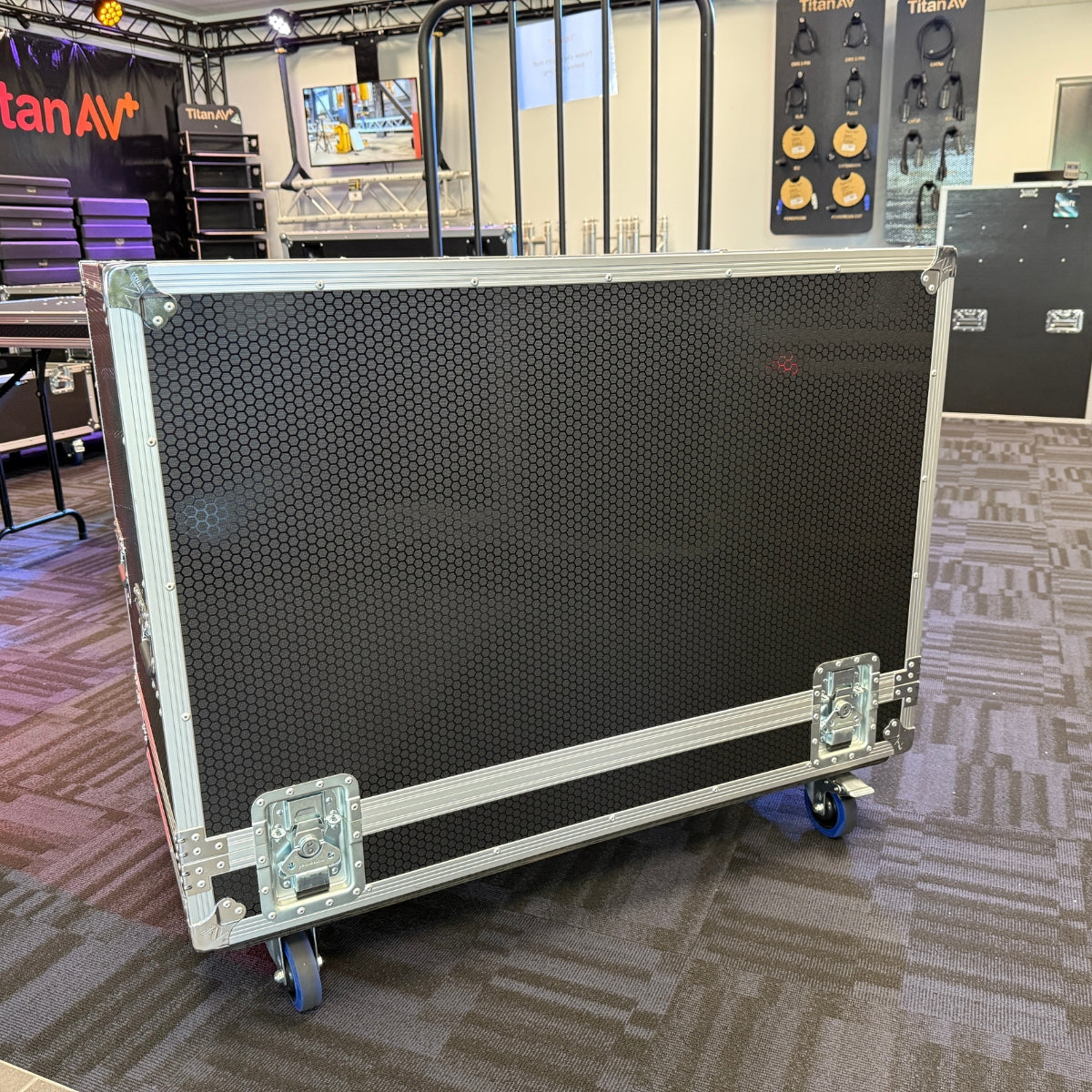 Titan AV Dual 15" Speaker Cabinet Road Case (Showroom Stock)