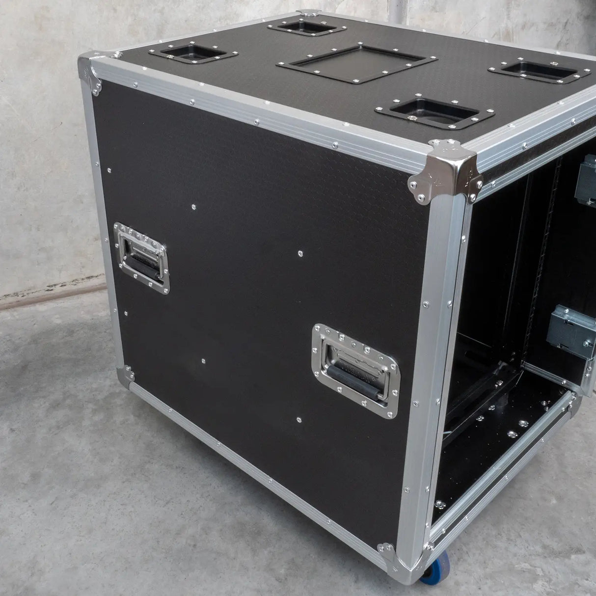 Titan AV 19" 12RU Slam Rack Road Case on Castors, Pro Series